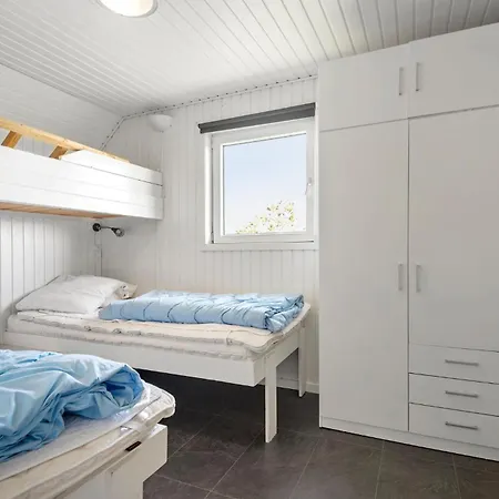 Pet Friendly In Prázdninový dům Vejers Strand
